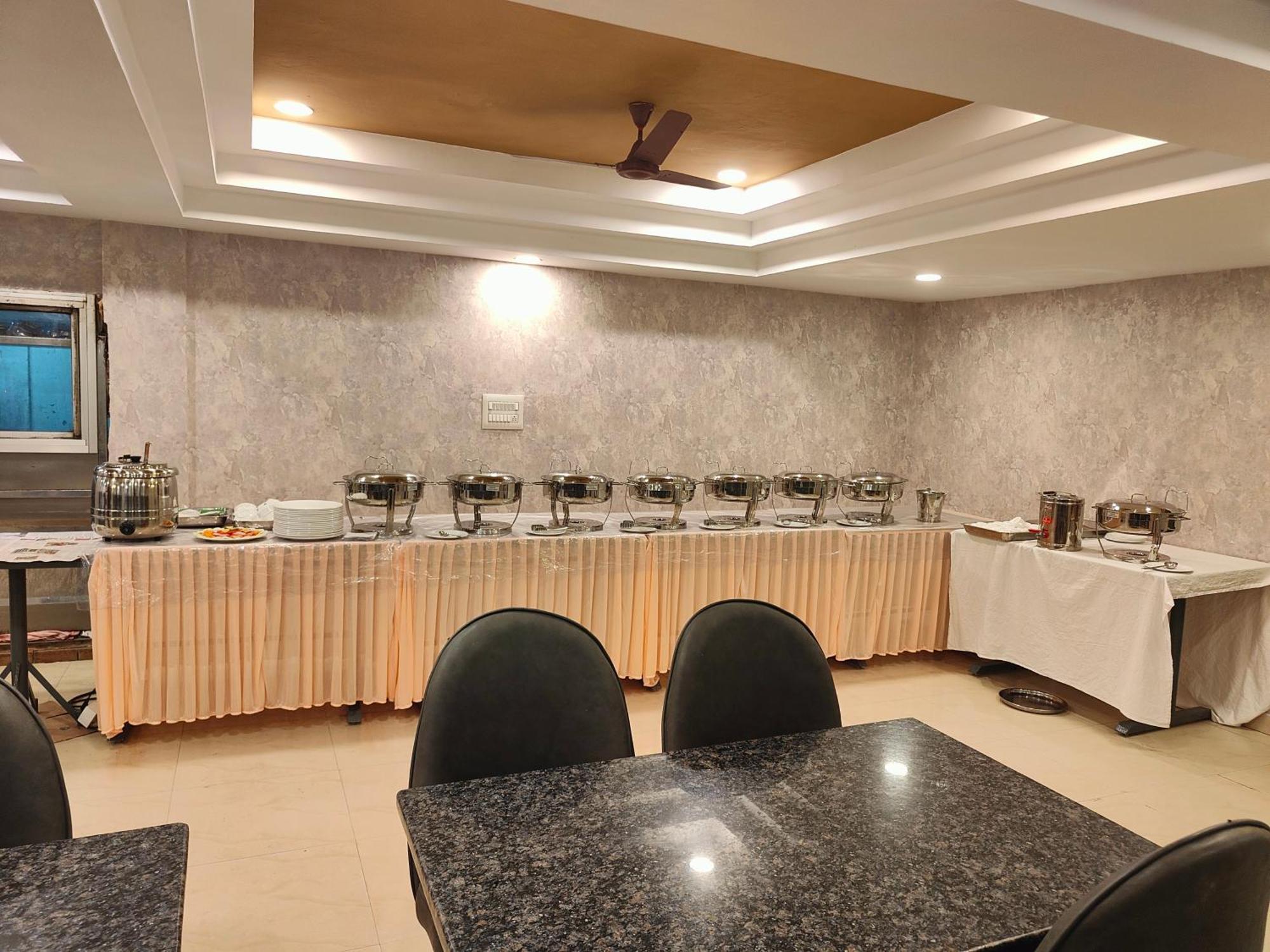 Hotel Geetha International Thoothukudi Exterior foto