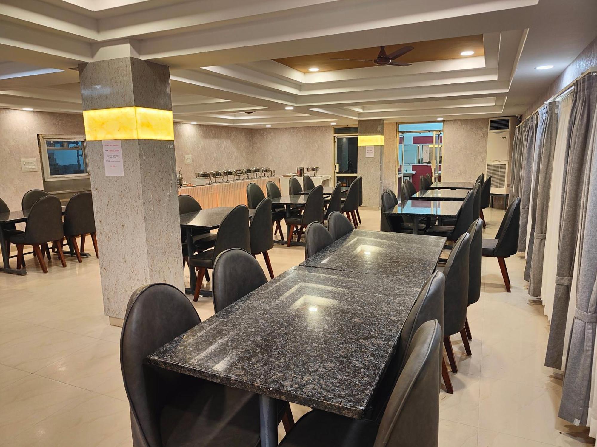 Hotel Geetha International Thoothukudi Exterior foto