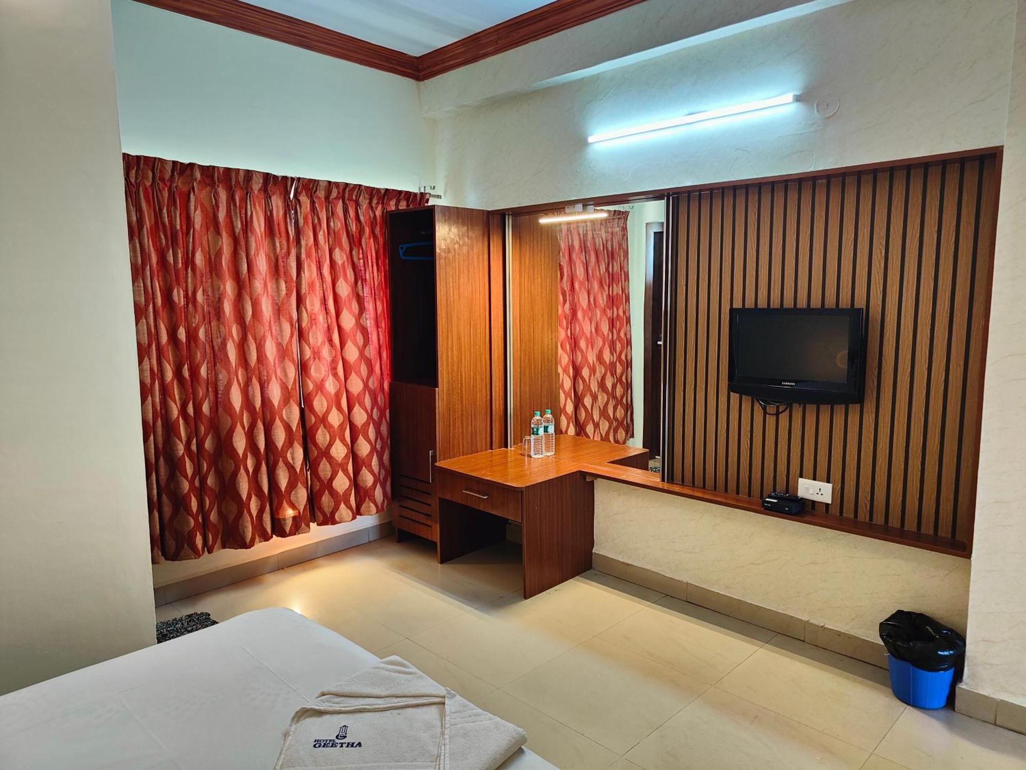 Hotel Geetha International Thoothukudi Exterior foto